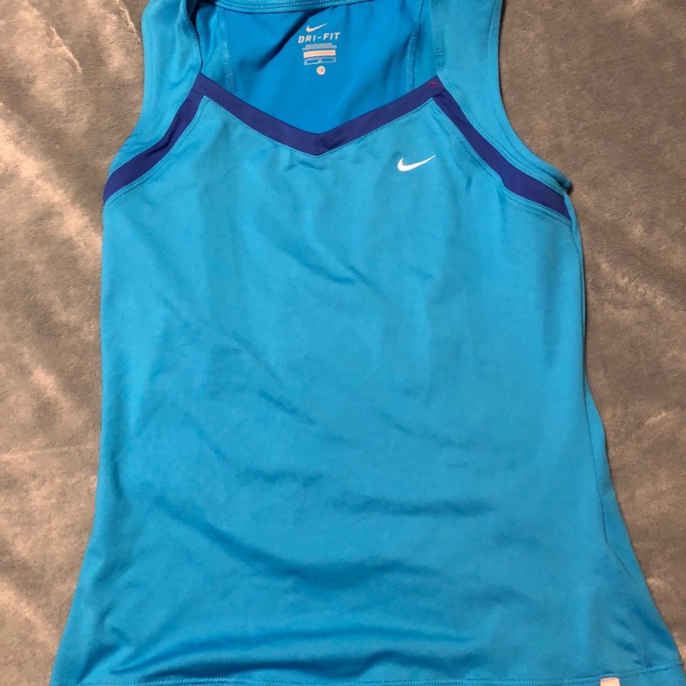 Nike Dri fit top. medium